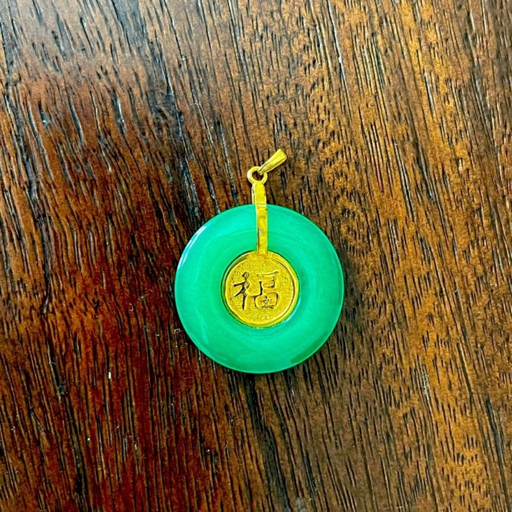 Jade-Colored Circle Pendant with Golden Charm